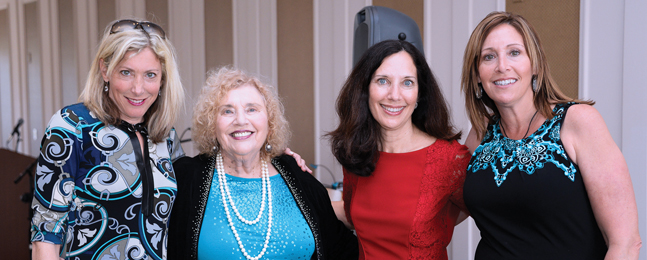 Photo of Lydia Axelrod and her daughters