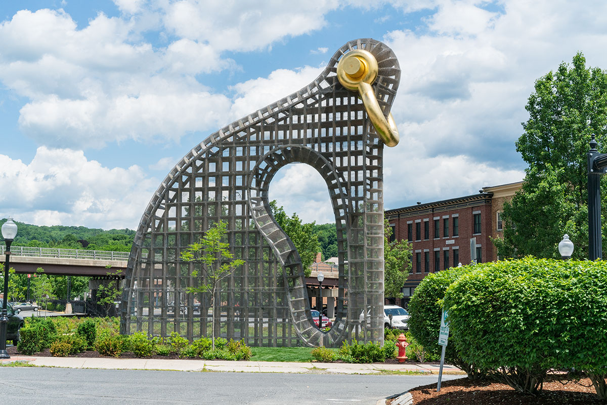 Martin Puryear's “Big Bling,” a 40-foot-tall sculpture made of wood and chain link.