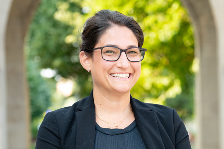 Laura Stein headshot