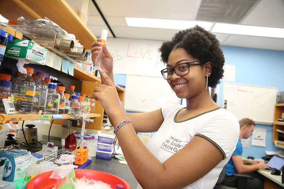 Erin Evonne Jean working in the lab