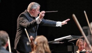 Robert Duff conducting an orchestra