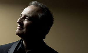 Neal Hampton headshot