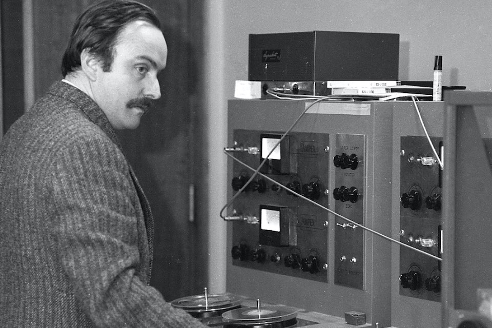 Alvin Lucier works in the BEAMS studio in 1966