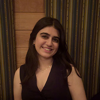  Ani Poghosyan