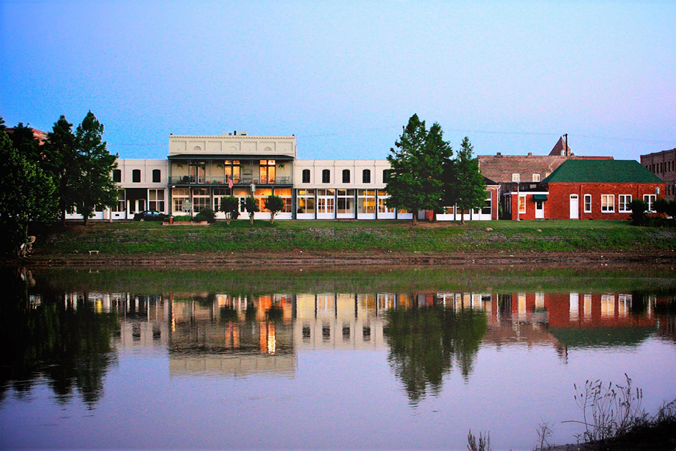 Houses along the Mississippi Delta