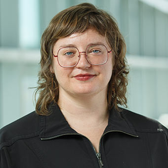 Headshot of Michaela Henry