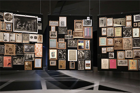 Exhibition "Aby Warburg: Atlas Mnemosyne. Das Original, Haus der Kulturen der Welt;"