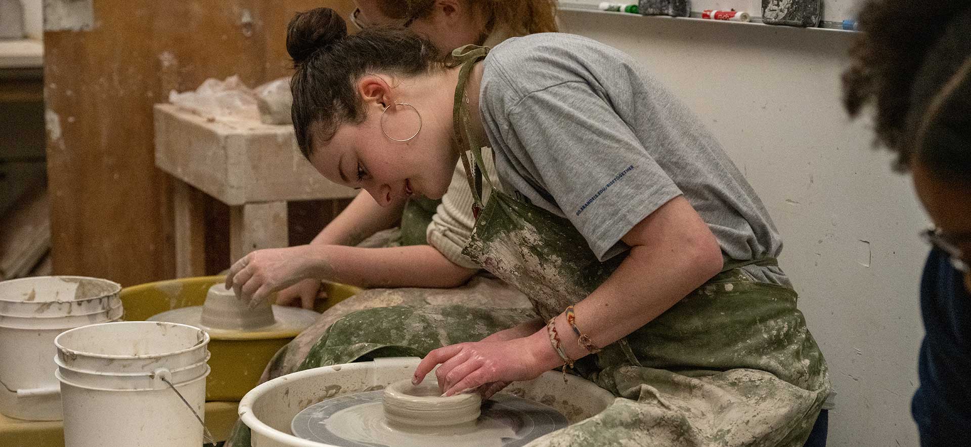 How To Use A Pottery Wheel For Beginners – Soul Ceramics