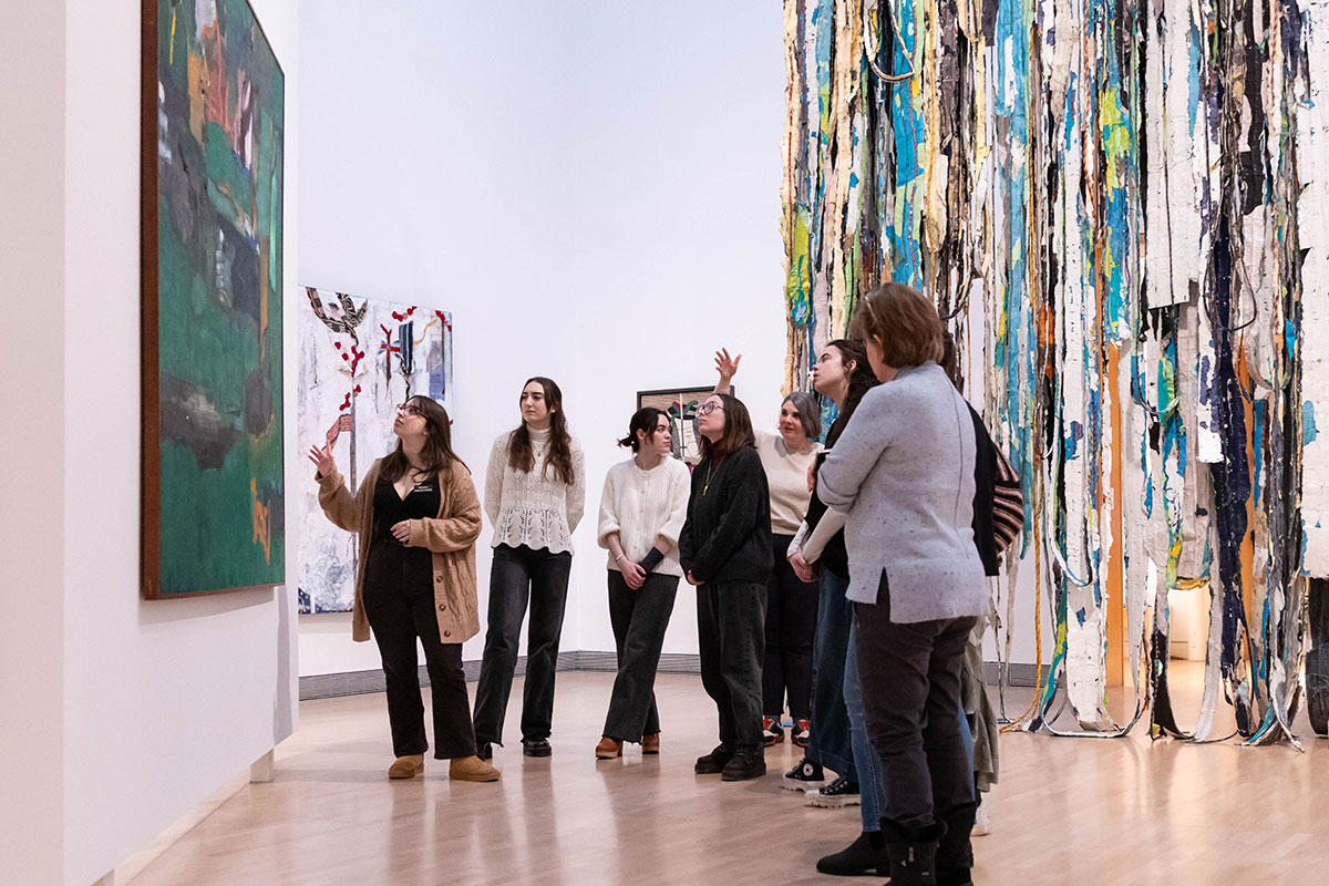 Docent Ellie Jones ’26 gives a tour at the Rose Art Museum.