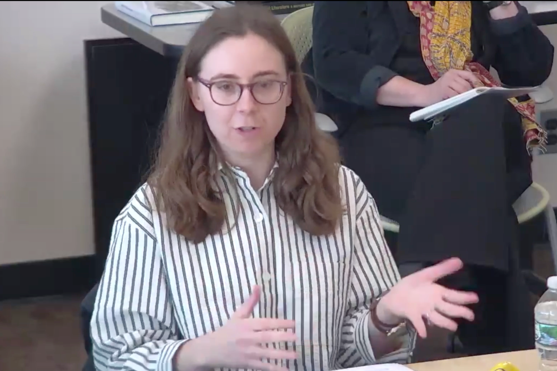 An image of Tamar Aizenberg presenting at the Jewish Studies Colloquium.