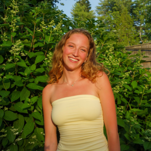 Nina Loshkin she/her