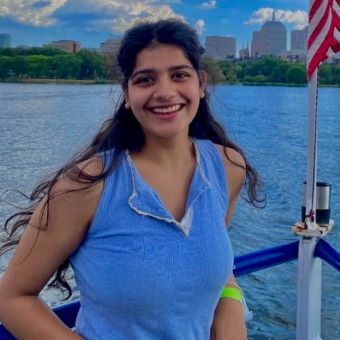 portrait of Srishti Nautiyal