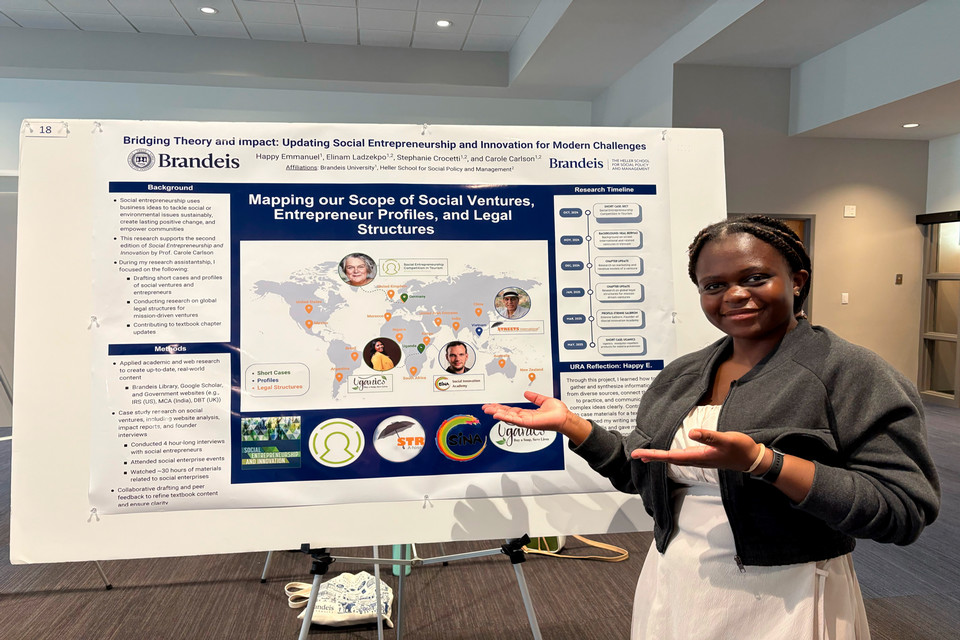  Happy Emmanuel ‘27 showcases her research about social entrepreneurship and innovation.