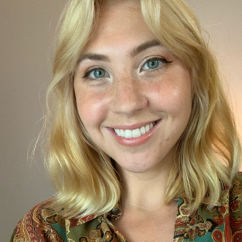 Headshot of Julie Scesney